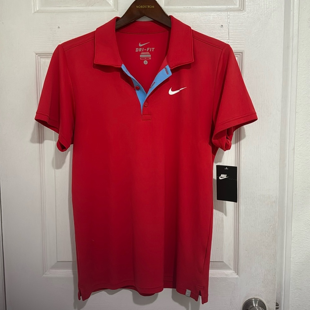 Vantage Nike Man’s red shirt Size Small